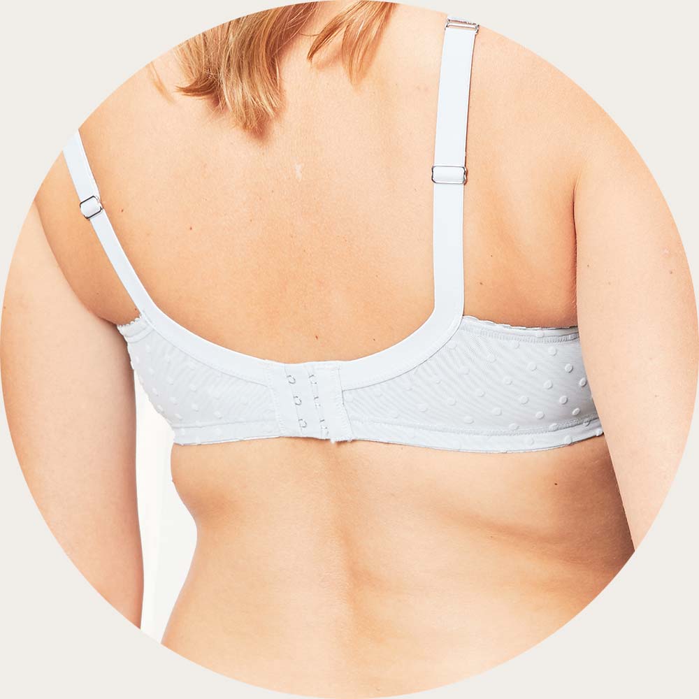 parfait lace nursing bra six hook feature