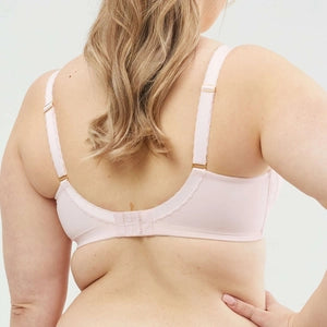 taffy busty nursing bra six hook feature
